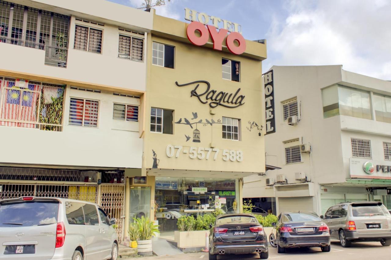 Oyo 90028 Ragula Hotel Джохор-Бару Экстерьер фото